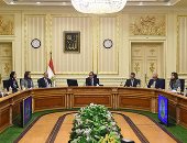 رئيس الوزراء يتابع تنفيذ مبادرات الحكومة والبنك المركزى لتحفيز الصناعة والسياحة والإسكان.. طارق عامر: "المركزى" سيظل داعما قويا للقطاع الصناعى.. والصناعة: بعض المصانع المتعثرة لا تتعلق مشاكلها بأسباب مصرفية