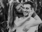 8 قرارات لإعادة الرومانسية لحياتك فى 2020 لو مقصر مع مراتك.. افتكرها برسالة