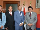 محافظ الدقهلية يلتقى مسئولى شركة نيل القاهرة للأتوبيس النهرى لإقامة محطتين بطلخا