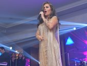 شاهد.. نيكول سابا تتألق فى حفلة رأس السنة بالتجمع الخامس  