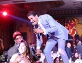 "آه لو لعبت يا زهر".. أحمد شيبة يقدم حفلا غنائيا بحفل رأس السنة بالزمالك.. فيديو وصور