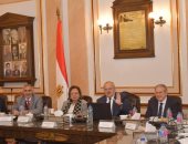 رئيس جامعة القاهرة يشدد على متابعة الامتحانات وتشديد عقوبات الغش