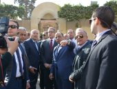 وزير التنمية المحلية يوجه بسرعة طلاء العقارات المجاورة لمنطقة شجرة مريم.. صور