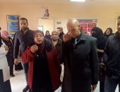 وكيل وزارة الصحة بالشرقية يتابع أعمال مبادرة الكشف المبكر عن ضعف السمع بالقنايات