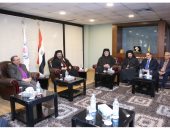 رئيس الإنجيلية يستقبل بطريرك الكاثوليك للتهنئة بالميلاد