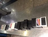 جمارك مطار القاهرة تحبط محاولة تهريب كمية من الهواتف المحمولة 