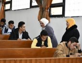 صور.. 35788 طالب وطالبة يؤدون أول أيام امتحانات النظرى بجامعة القناة