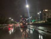 محافظ القاهرة يتفقد شوارع العاصمة فجرا لمتابعة انتشار سيارات شفط الأمطار