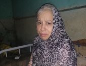 "الحاجة شوقية".. حكاية سيدة تعانى من شلل رباعى تناشد المسئولين علاجها على نفقة الدولة