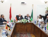 محافظ الجيزة: تطوير 24 منطقة غير مخططة بتكلفة 400 مليون جنيه