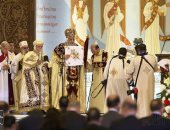 البابا تواضروس يتلقى تهانى العيد من الكهنة والأساقفة بكاتدرائية العباسية