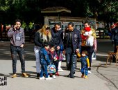 فيديو وصور.. حديقة الحيوان تستقبل المحتفلين بعيد الميلاد بعروض النمور والزرافات