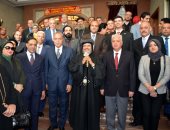 محافظ القليوبية ومدير الأمن يقدمان التهانى للأقباط بمناسبة عيد الميلاد .صور