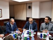 وزير الاتصالات يلتقى رئيس جامعة حلوان لبحث سبل التعاون فى مجال التحول الرقمى