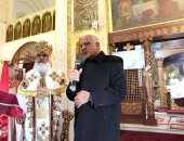 صور.. محافظ الجيزة يزور مطرانية الأرثوذكس.. ويؤكد: سنظل نسيج واحد