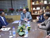 محافظ أسوان يوجه بتجهيز مستشفى التأمين الصحى لتقديم خدمات الإسعافات الأولية