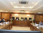 محافظ الجيزة: تدعيم 12 قرية بخدمة الصرف الصحى فى أطفيح