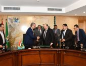 محافظ الفيوم يوقع بروتوكولا مع الاتصالات لتنفيذ مشروع التحول الرقمى