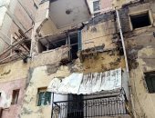 صور.. سقوط أجزاء من عقار بالإسكندرية دون حدوث إصابات