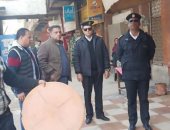 صور.. غلق وتشميع 11 محلا ومقهى بدون تراخيص فى حملة لشرطة المرافق بالغربية