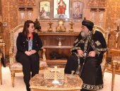 صور.. غادة والى تزور البابا تواضروس الثانى لتهنئته بعيد الميلاد المجيد