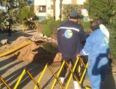 للمرة الثانية.. انفجار خط مياه بكورنيش أسوان والشركة تتدخل للصيانة.. صور
