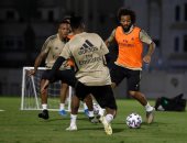 ريال مدريد يبدأ الاستعداد لنهائي السوبر الإسباني.. صور 