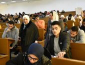 رئيس جامعة القناة تتابع بداية الأسبوع الثانى لأعمال الامتحانات النظرية