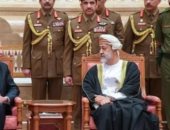 شاهد.. سلطان عمان الجديد يستقبل رئيس تونس وقادة العالم فى عزاء السلطان قابوس