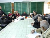 صور.. بدء أعمال تقدير الدرجات لطلاب الصفين الأول والثانى الثانوى فى الوادى الجديد