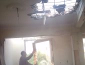 صور.. إزالة طابقين من عقار فى السيدة زينب .. اعرف السبب