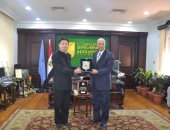 صور.. رئيس جامعة الإسكندرية: نرحب بالتواصل مع الحضارة الصينية وتبادل الخبرات