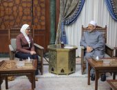 شيخ الأزهر: لن نتردد فى تقديم كل سبل الدعم اللازمة للارتقاء بالمنظومة الصحية