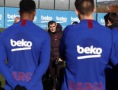 وسائل إعلام إسبانية: فالفيردى يودع لاعبى برشلونة 