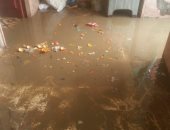 سيبها علينا.. مياه الصرف تغرق منازل بقرية أبشان ببيلا كفر الشيخ..فيديو وصور