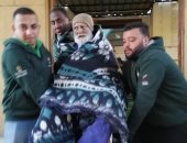 التضامن: إنقاذ مسن "بلا مأوى" ونقله لدار رعاية بالمنصورة