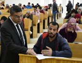 صور .. نائب رئيس جامعة القناة يتفقد اللجان الإنتخابية لإمتحانات الفصل الدراسي الأول بأسبوعها الثالث