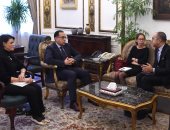 رئيس الوزراء يلتقى مدير التنمية والتطوير العمراني بالبنك الدولى