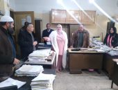 وكيل تعليم كفر الشيخ تتابع امتحانات التابلت.. صور