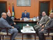 محافظ الدقهلية يلتقي وفد من مسئولي الهيئة العربية للتصنيع