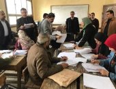 مدير تعليمية بنها يحيل المتخلفين عن التصحيح الورقي الثاني والأول الثانوي للشؤن القانونيه  