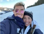 إنستجرام النجوم.. كوتينيو يستجم وسط الثلوج مع زوجته