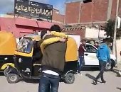 بطلة فيديو "الحضن" بالشرقية تغيب عن امتحانات اليوم.. ووالدها: الشاب خطبيها