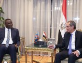 وزير الاتصالات يبحث مع نظيره الكونغولى التعاون بمجال التحول الرقمى 