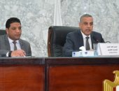 صور.. محافظ سوهاج يعقد اللقاء الجماهيري الثاني لبحث شكاوى المواطنين