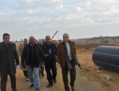 نائب وزير الإسكان يتفقد مشروعات الطرق والمرافق بمدينة القاهرة الجديدة