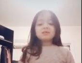 أحمد زاهر يهنئ ابنته منى فى عيد ميلادها بفيديو لها على "تيك توك"