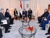 السيسي يبحث مع وزير الخارجية الأمريكى فى برلين القضية الليبية وسد النهضة