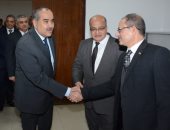 وزير الطيران ونائبه فى زيارة ميدانية للهيئة العامة للأرصاد الجوية.. صور