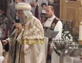البابا تواضروس يصلى صلاة " اللقان" بالإسكندرية.. صور